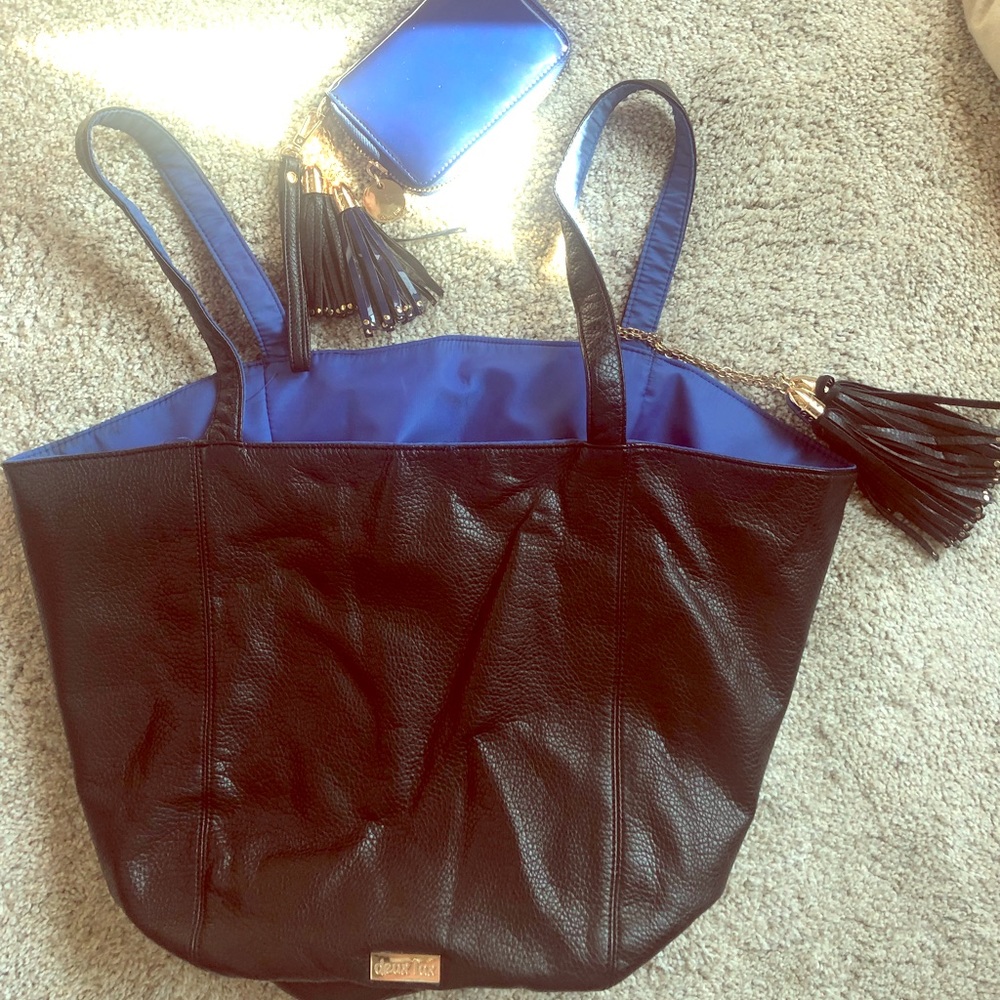 Deux Lux Tote Bag/Purse with Matching Wristlet